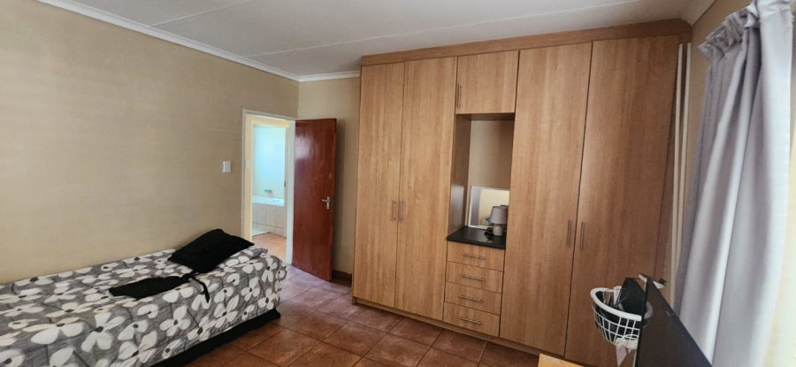 6 Bedroom Property for Sale in Kathu Northern Cape